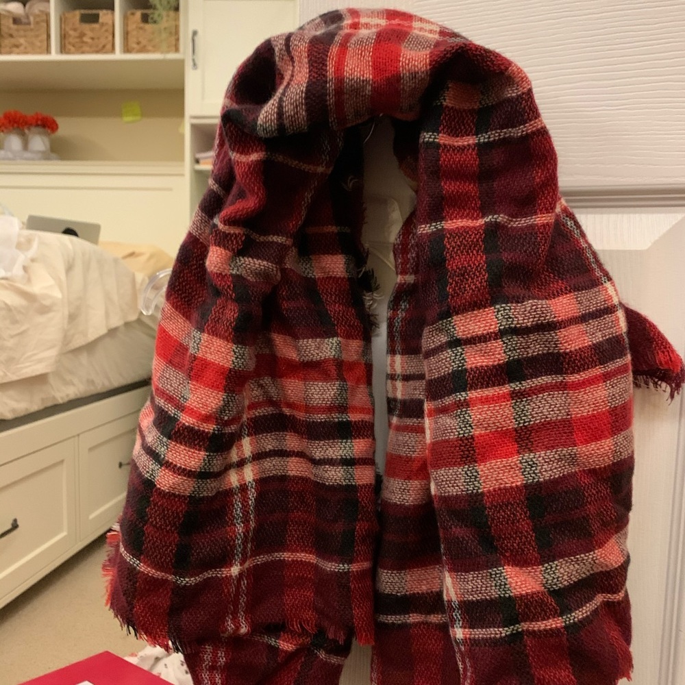 the PERFECT Christmas scarf